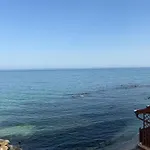 On The Near The Sea Apartment Warna