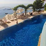 On The Near The Sea Apartment Warna